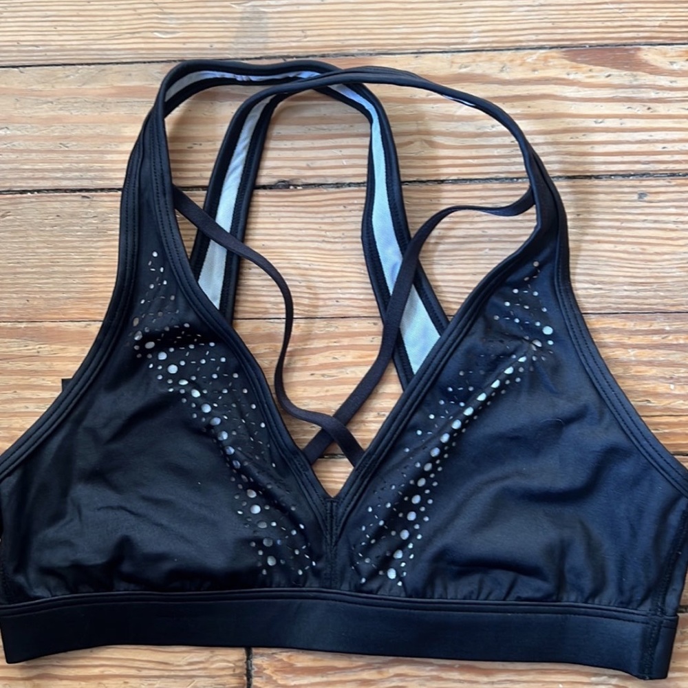 Victoria’s Secret Blackout Lasercut Strappy Sports Bra